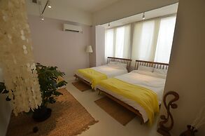 Lestel Naha - Hostel