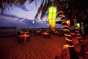 International Beach Hotel and Restaurant