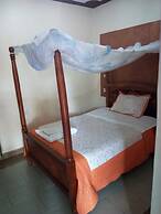 Salanka Inn & Guest House