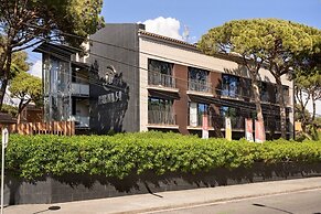 SG Marina 54 Apartments