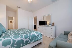 Impressive Waterfront Retreat Near Disney With Cinema Room - 5bd/4ba P