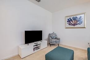 Impressive Waterfront Retreat Near Disney With Cinema Room - 5bd/4ba P