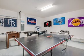 Impressive Waterfront Retreat Near Disney With Cinema Room - 5bd/4ba P