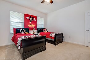 Impressive Waterfront Retreat Near Disney With Cinema Room - 5bd/4ba P