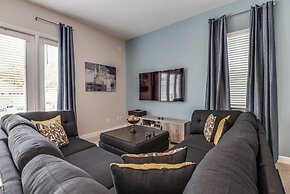 Stylish NEW Renovation in Reunion Resort - Large Patio and Pool Deck 3