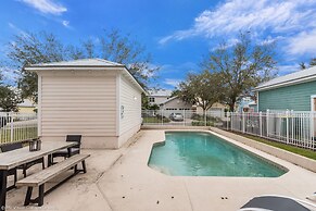 Stylish NEW Renovation in Reunion Resort - Large Patio and Pool Deck 3