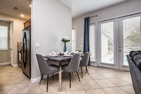 Stylish NEW Renovation in Reunion Resort - Large Patio and Pool Deck 3