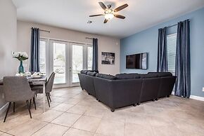 Stylish NEW Renovation in Reunion Resort - Large Patio and Pool Deck 3