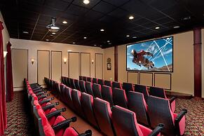 Luxurious 6BD Pool Home With Best Resort Amenities! Two Master Suites 