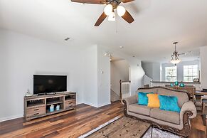 Fresh and Remodeled in Vista Cay! Townhome - 3br/3.5ba 3vc045