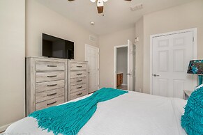 Stylish and Accessible in Vista Cay With Lake View - 3bd/2ba Condo 3vc