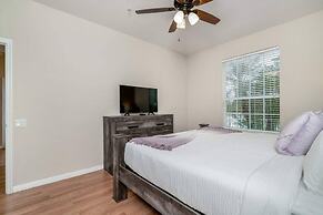 Stylish and Accessible in Vista Cay With Lake View - 3bd/2ba Condo 3vc