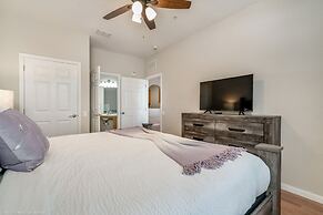 Stylish and Accessible in Vista Cay With Lake View - 3bd/2ba Condo 3vc