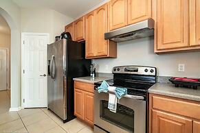 Stylish and Accessible in Vista Cay With Lake View - 3bd/2ba Condo 3vc