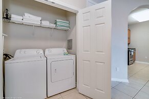 Stylish and Accessible in Vista Cay With Lake View - 3bd/2ba Condo 3vc