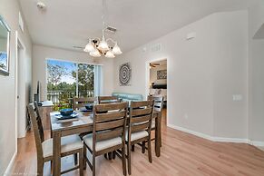 Stylish and Accessible in Vista Cay With Lake View - 3bd/2ba Condo 3vc
