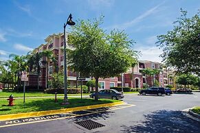 Stylish and Accessible in Vista Cay With Lake View - 3bd/2ba Condo 3vc