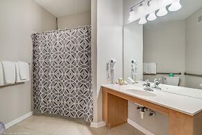 Stylish and Accessible in Vista Cay With Lake View - 3bd/2ba Condo 3vc