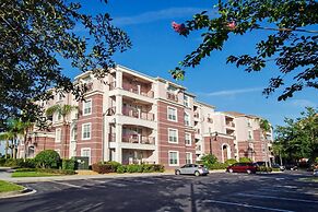 Stylish and Contemporary Vista Cay Hideaway - Lake View 3bd/2ba #3vc41