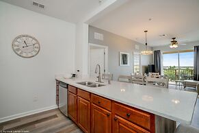 Stylish and Contemporary Vista Cay Hideaway - Lake View 3bd/2ba #3vc41