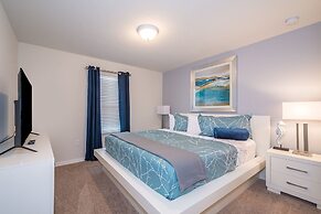 Breathtaking Spacious Pool Home Near Disney. Star Wars Room! 7BD #7st4