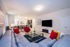 Breathtaking Spacious Pool Home Near Disney. Star Wars Room! 7BD #7st4