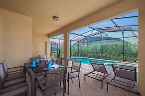 Breathtaking Spacious Pool Home Near Disney. Star Wars Room! 7BD #7st4