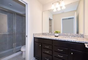 Breathtaking Spacious Pool Home Near Disney. Star Wars Room! 7BD #7st4