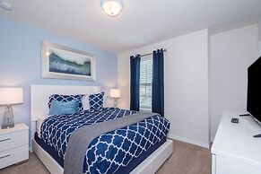 Breathtaking Spacious Pool Home Near Disney. Star Wars Room! 7BD #7st4