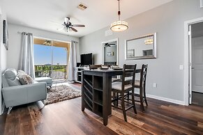 Enjoy Peaceful Lake View! Newly Decorated in Vista Cay - 3br/2b #3408