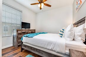 Enjoy Peaceful Lake View! Newly Decorated in Vista Cay - 3br/2b #3408