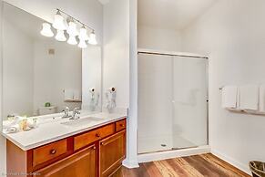 Enjoy Peaceful Lake View! Newly Decorated in Vista Cay - 3br/2b #3408