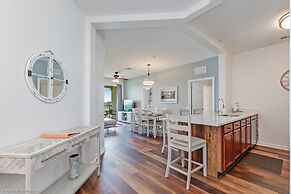 Enjoy Peaceful Lake View! Newly Decorated in Vista Cay - 3br/2b #3408