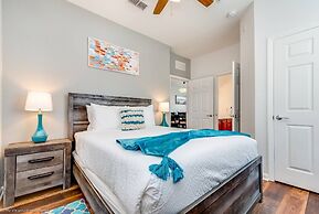 Enjoy Peaceful Lake View! Newly Decorated in Vista Cay - 3br/2b #3408