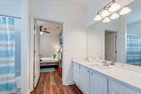 Enjoy Peaceful Lake View! Newly Decorated in Vista Cay - 3br/2b #3408