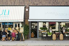 Boston Place II by Onefinestay