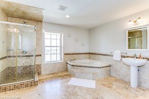 Luxurious Retreat With Marble Floors and Great Views. Near Disney! #4a