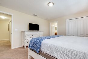 A Stylish Paradise Palms Town Home -close to Disney! 4bd/3ba -4pp971