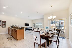 A Stylish Paradise Palms Town Home -close to Disney! 4bd/3ba -4pp971