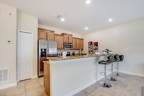 A Stylish Paradise Palms Town Home -close to Disney! 4bd/3ba -4pp971