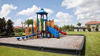 A Stylish Paradise Palms Town Home -close to Disney! 4bd/3ba -4pp971