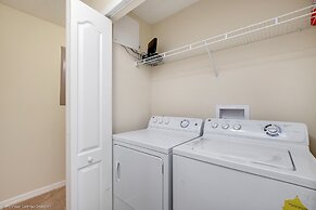 A Stylish Paradise Palms Town Home -close to Disney! 4bd/3ba -4pp971