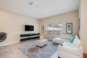 A Stylish Paradise Palms Town Home -close to Disney! 4bd/3ba -4pp971