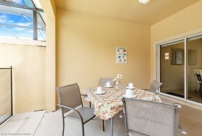 A Stylish Paradise Palms Town Home -close to Disney! 4bd/3ba -4pp971