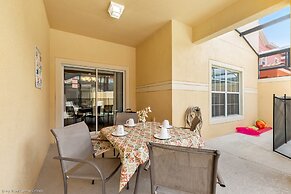 A Stylish Paradise Palms Town Home -close to Disney! 4bd/3ba -4pp971