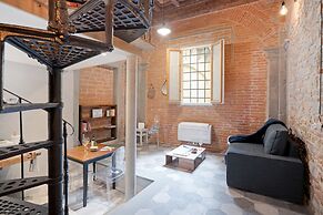 Florence Oltrarno Duplex Apartment