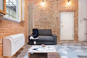 Florence Oltrarno Duplex Apartment