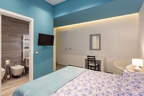 Carla's Rooms with Private Bathroom & Shared Kitchen