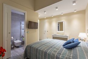 Carla's Rooms with Private Bathroom & Shared Kitchen