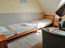 Józsi Bácsi Vendéglője és Szállodája